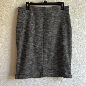 Elle Black and White Pencil Skirt - sz M